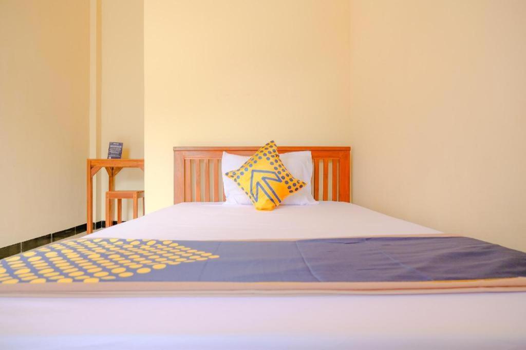 Oyo 2826 Panderman Residence Blitar Экстерьер фото